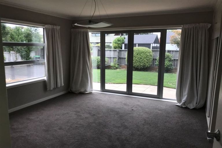 Photo of property in 1 Rutherglen Avenue, Ilam, Christchurch, 8041