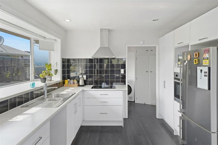 Photo of property in 35 Strathfield Avenue, Dallington, Christchurch, 8061