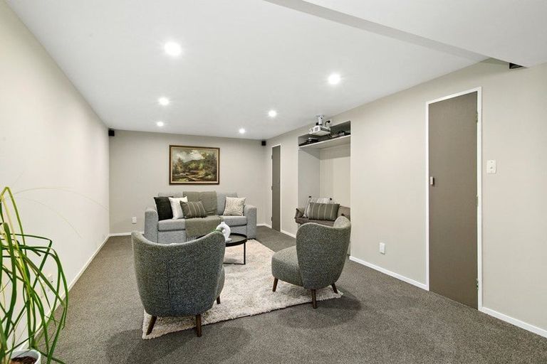 Photo of property in 64 Oriel Avenue, Tawa, Wellington, 5028