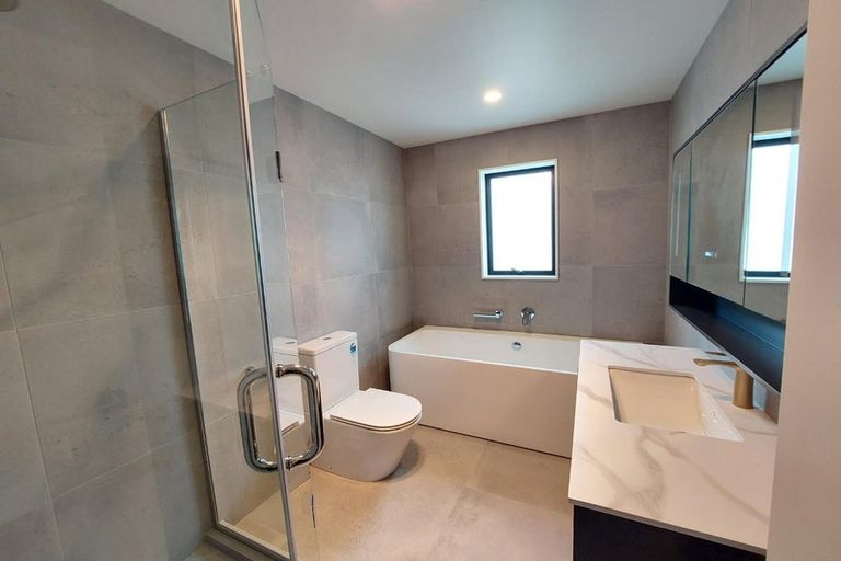 Photo of property in 26 Coast Garden Drive, Hobsonville, Auckland, 0616