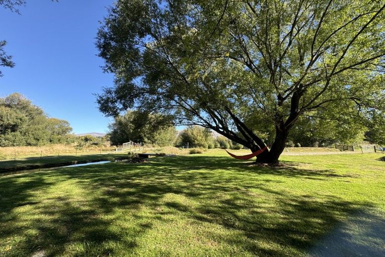 Photo of property in 43 Monteith Road, Albert Town, Wanaka, 9382