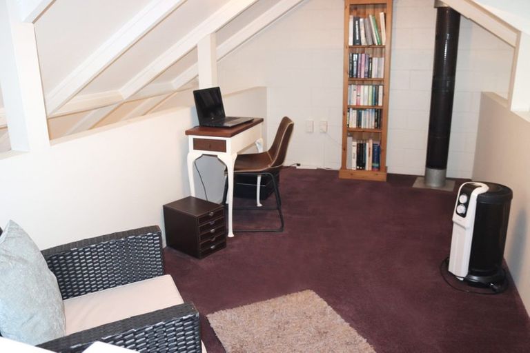 Photo of property in 18 Kauri Road, Waikanae, 5036