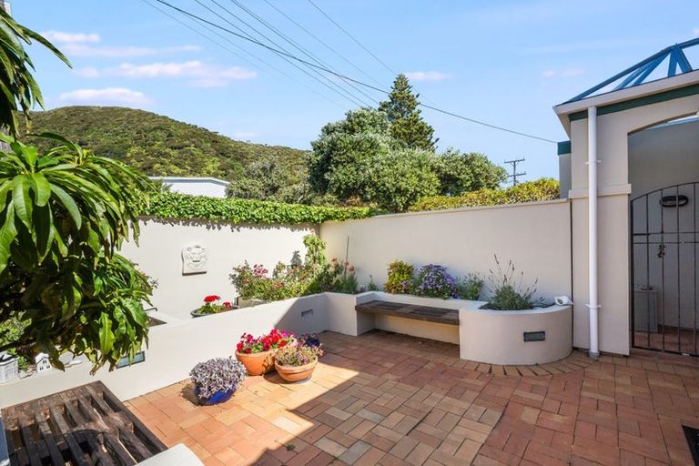 Photo of property in 34 Oroua Street, Eastbourne, Lower Hutt, 5013