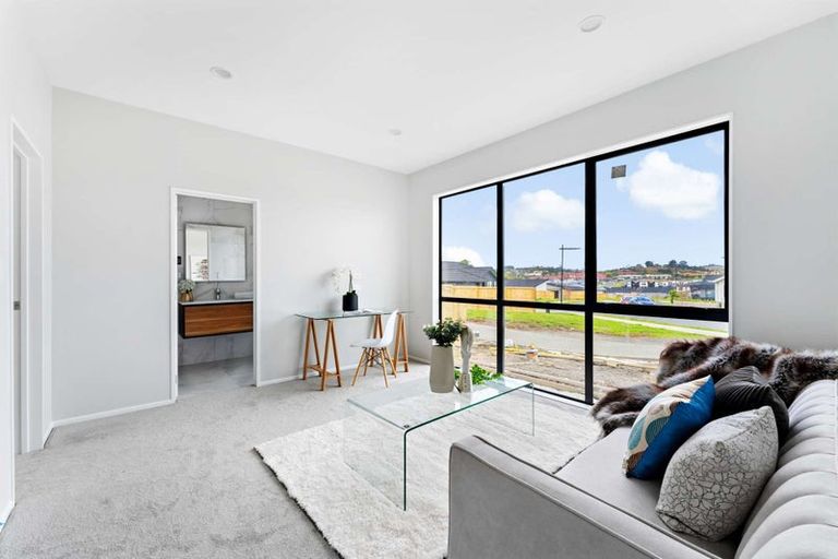 Photo of property in 27 Surf View Crescent, Red Beach, 0932