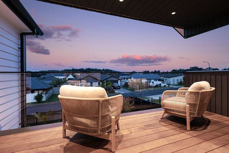 Photo of property in 4 The Landing, Riverhead, 0820