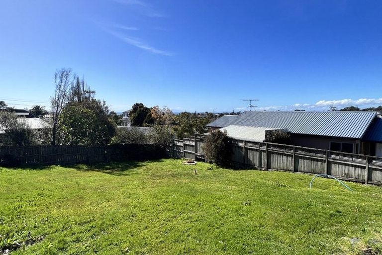 Photo of property in 6a Hauraki Crescent, Pinehill, Auckland, 0632