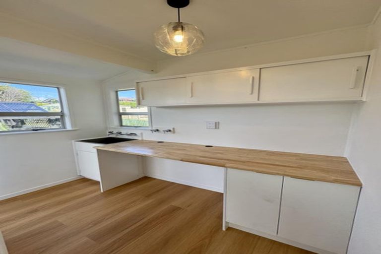 Photo of property in 3 Hartley Terrace, Massey, Auckland, 0614