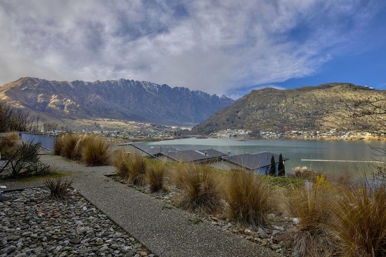 Photo of property in 10 Marina Drive, Frankton, Queenstown, 9300