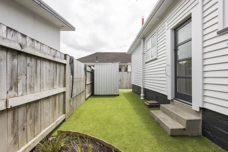 Photo of property in 28 South Street, West End, Palmerston North, 4410