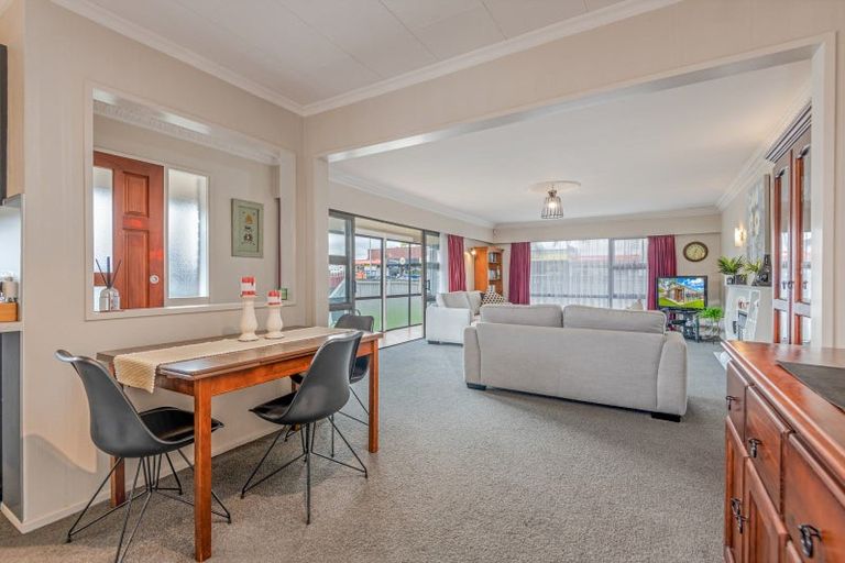 Photo of property in 111 College Street, Awapuni, Palmerston North, 4412