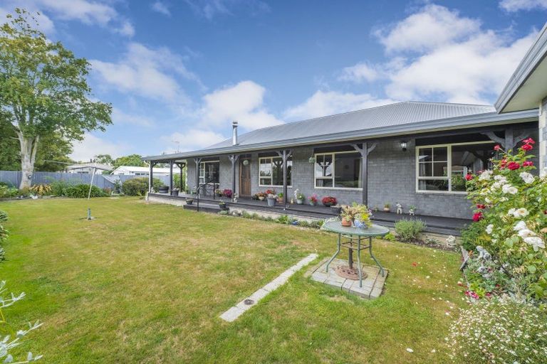Photo of property in 16 Mountain View Place, Leeston, 7632
