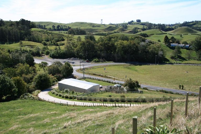 Photo of property in 196 Tarata Road, Inglewood, 4387