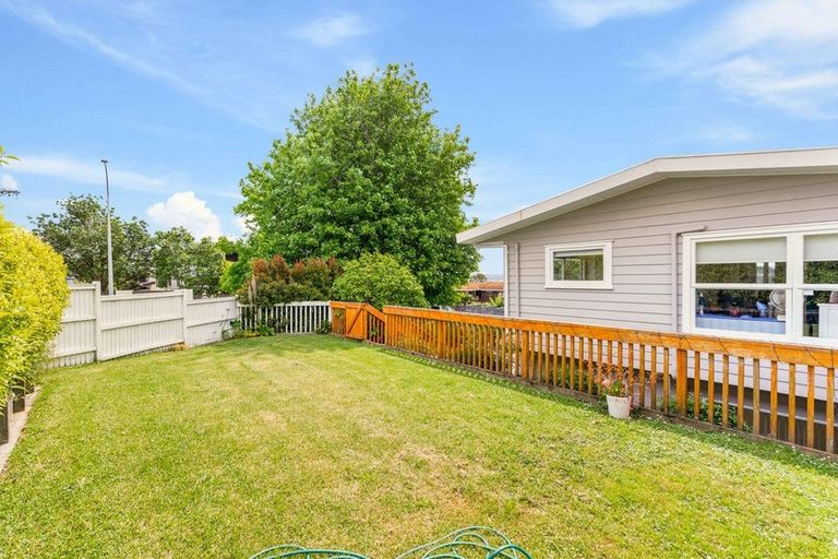 Photo of property in 1 Jacaranda Avenue, Beach Haven, Auckland, 0626