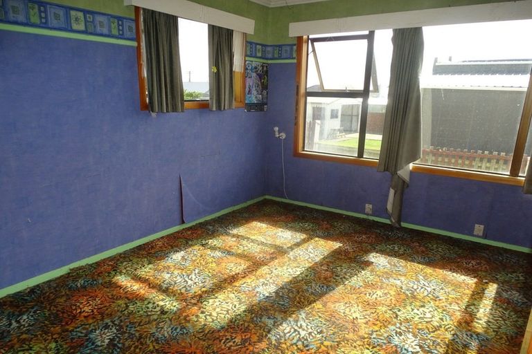 Photo of property in 246d Marine Parade, Bluff, 9814