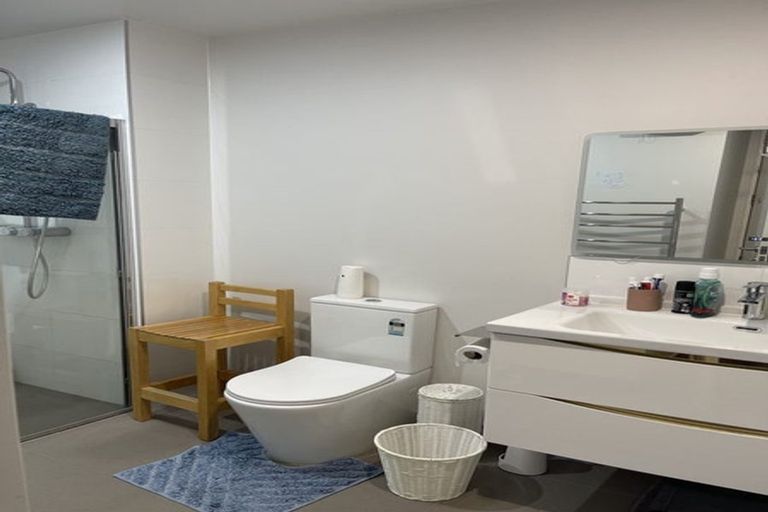 Photo of property in 15a Hooker Avenue, Bryndwr, Christchurch, 8053