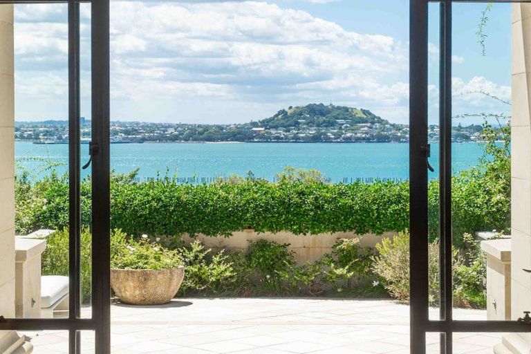 Photo of property in 84 Paritai Drive, Orakei, Auckland, 1071