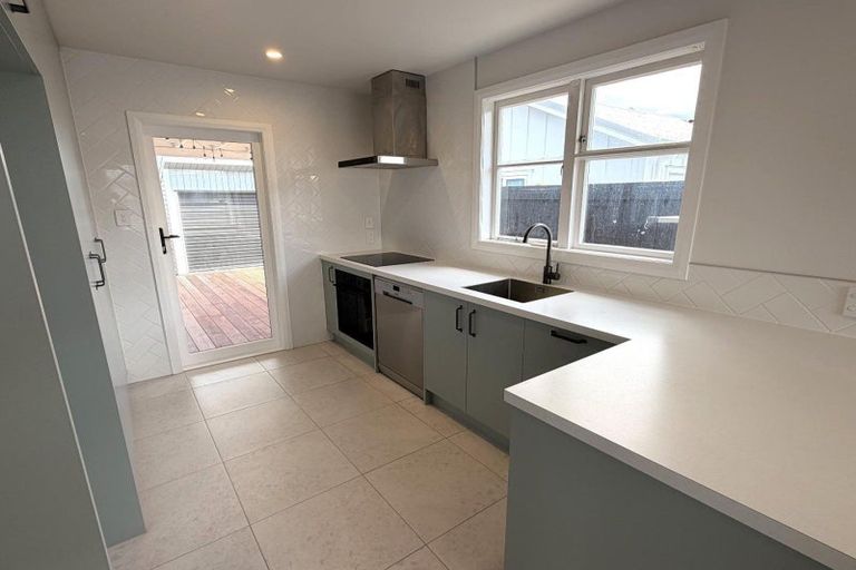 Photo of property in 19 Bond Street, Hokowhitu, Palmerston North, 4410