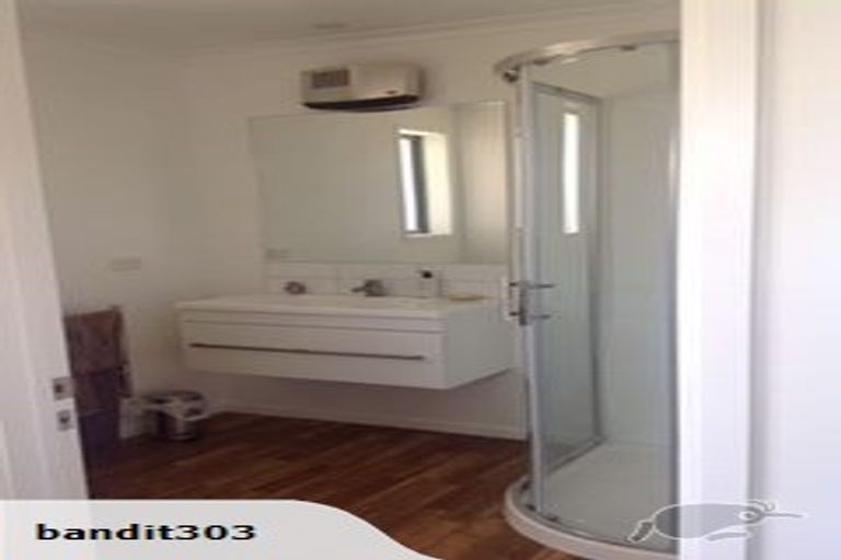 Photo of property in 5 Hamlet Lane, Heathcote Valley, Christchurch, 8022