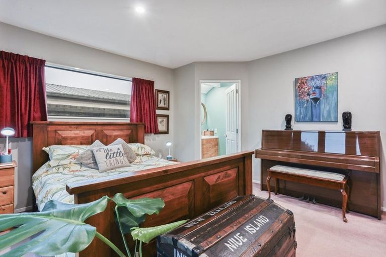 Photo of property in 4 Gibbs Drive, Woodend, 7610