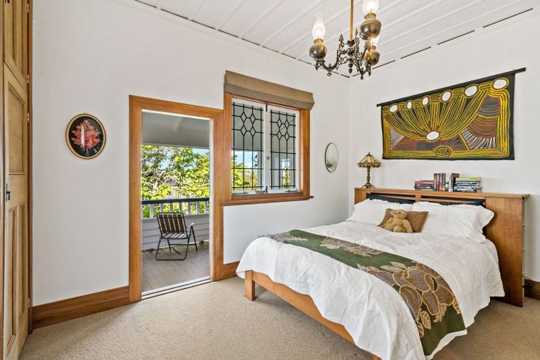 Photo of property in 34 Seaview Avenue, Northcote, Auckland, 0627