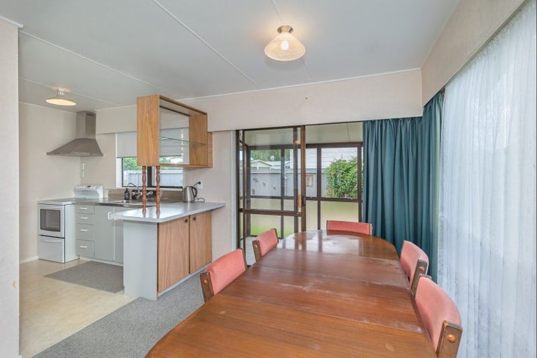 Photo of property in 104 Ryder Crescent, Levin, 5510