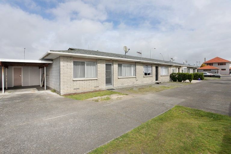 Photo of property in 4/297 Ruahine Street, Terrace End, Palmerston North, 4410