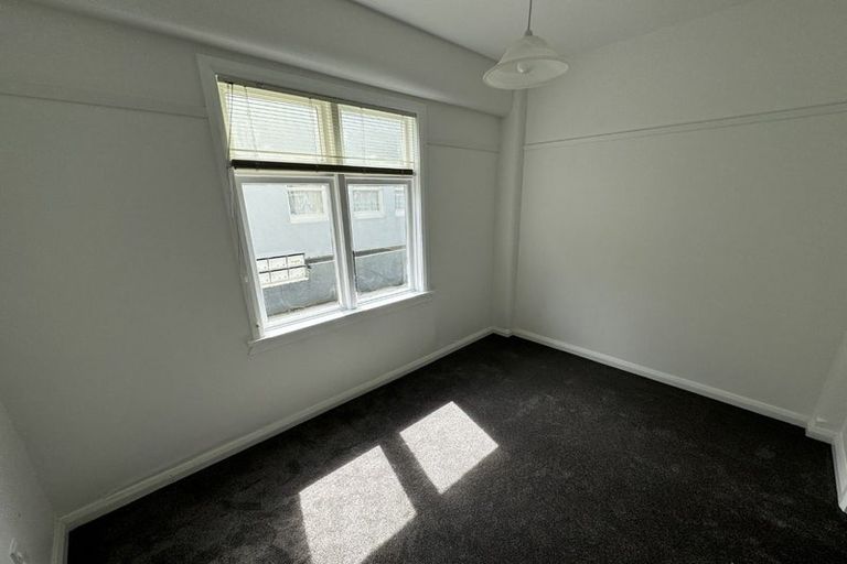 Photo of property in San Antonio Flats, 2/12 Kilbirnie Crescent, Kilbirnie, Wellington, 6022