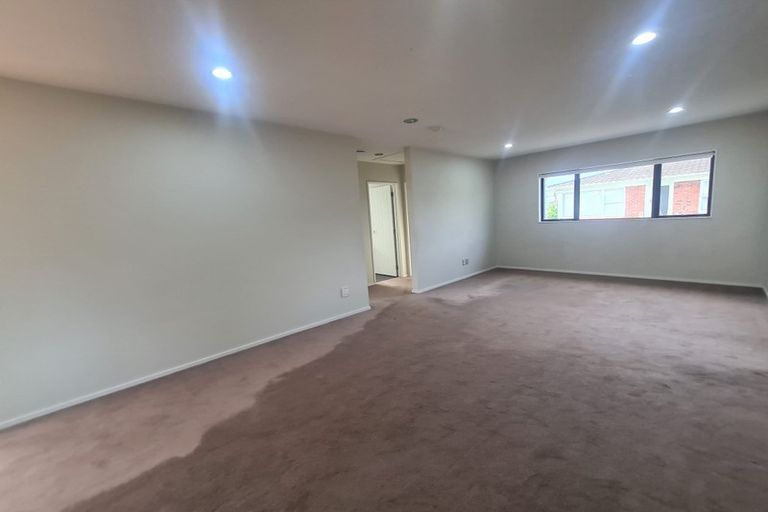 Photo of property in 21a Dallinghoe Crescent, Milford, Auckland, 0620