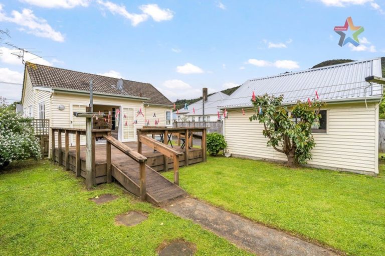 Photo of property in 12 Rumgay Street, Fairfield, Lower Hutt, 5011
