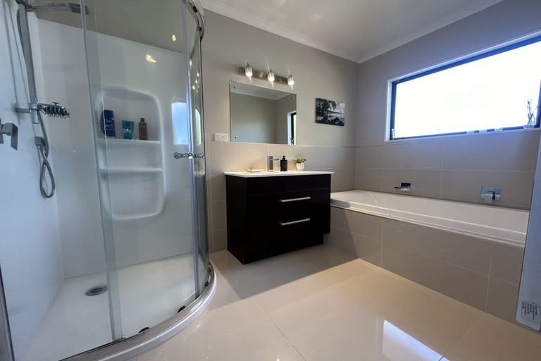 Photo of property in 94 Brian Crescent, Stanmore Bay, Whangaparaoa, 0932