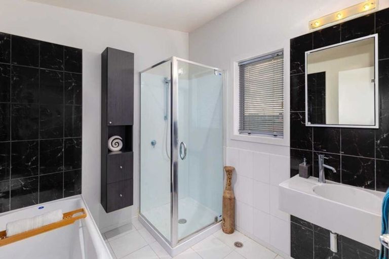 Photo of property in 3/8 Hutcheson Street, Sydenham, Christchurch, 8023