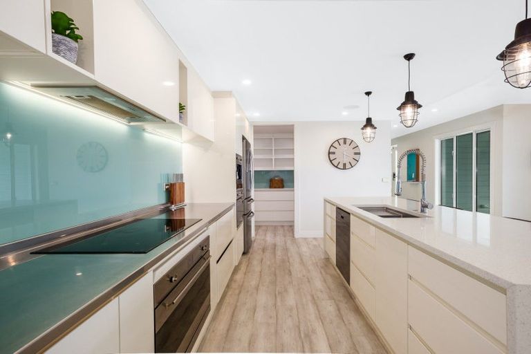 Photo of property in 71 Matatua Road, Raumati Beach, Paraparaumu, 5032