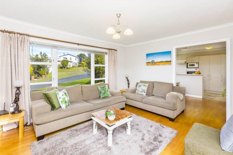 Photo of property in 68 Oakleigh Street, Maungaraki, Lower Hutt, 5010