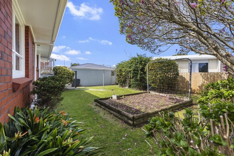 Photo of property in 7 Severn Place, Spotswood, New Plymouth, 4310