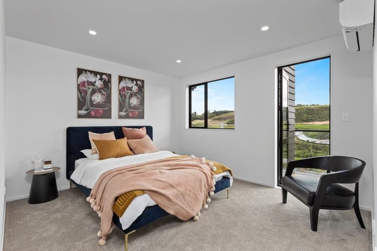 Photo of property in 9 Karengo Street, Long Bay, Auckland, 0630