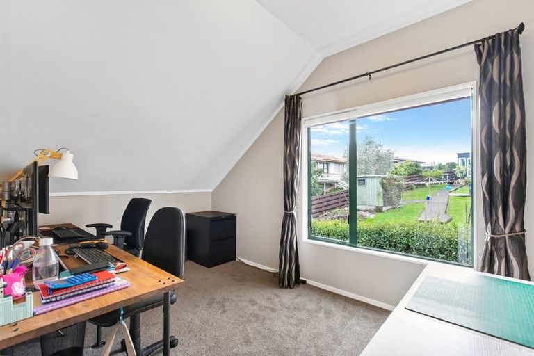 Photo of property in 2/9 Park Hill Road, Birkenhead, Auckland, 0626