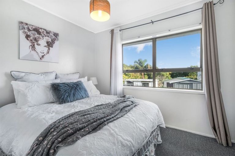 Photo of property in 145 Everglade Drive, Totara Heights, Auckland, 2105