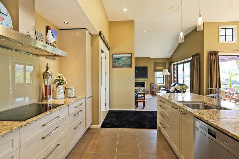 Photo of property in 114 Kent Terrace, Taradale, Napier, 4112