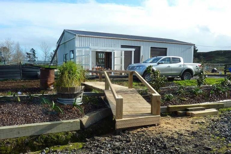 Photo of property in 15 Newcombe Road, Otaua, Waiuku, 2682