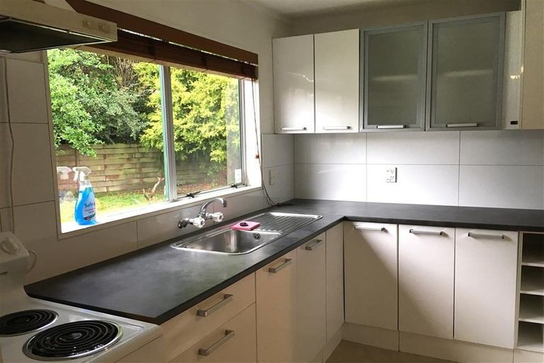 Photo of property in 8 He Awa Crescent, Waikanae, 5036