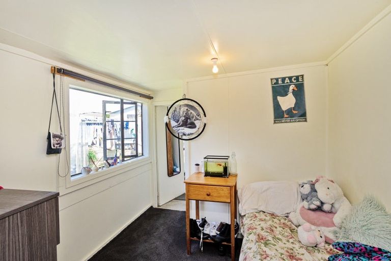 Photo of property in 3 Morton Street, Riverton/aparima, Riverton, 9822