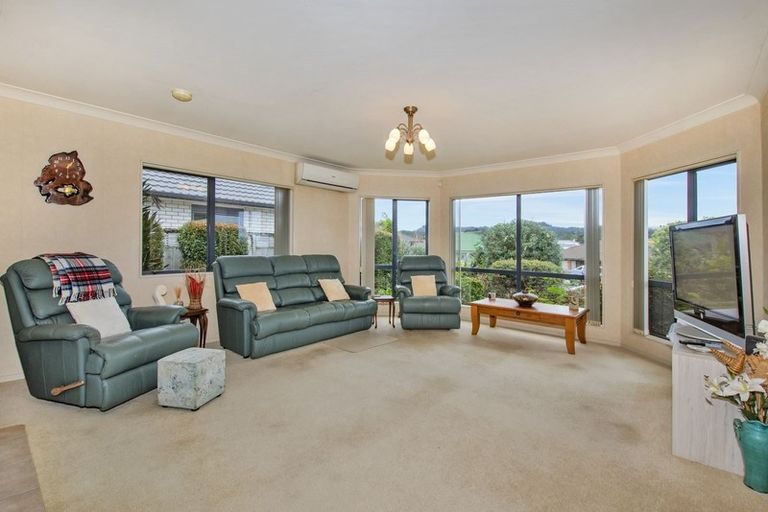Photo of property in 15 Workman Way, Onerahi, Whangarei, 0110