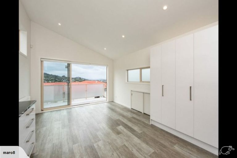 Photo of property in 86a Thurleigh Grove, Karori, Wellington, 6012