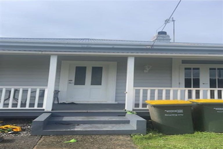 Photo of property in 22 Domain Street, Waiuku, 2123