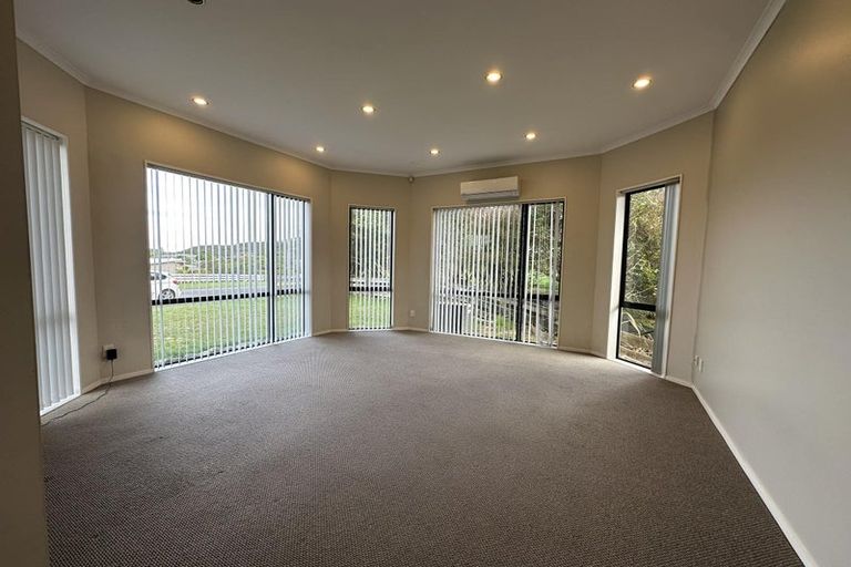 Photo of property in 89 Kirton Drive, Riverstone Terraces, Upper Hutt, 5018