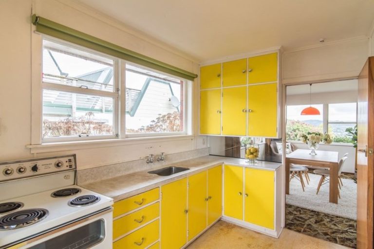 Photo of property in 8 Gurkha Crescent, Khandallah, Wellington, 6035