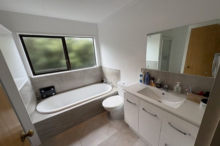 Photo of property in 6 Flinders Place, Johnsonville, Wellington, 6037