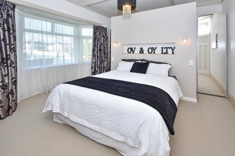 Photo of property in 27 Kenderdine Road, Papatoetoe, Auckland, 2025