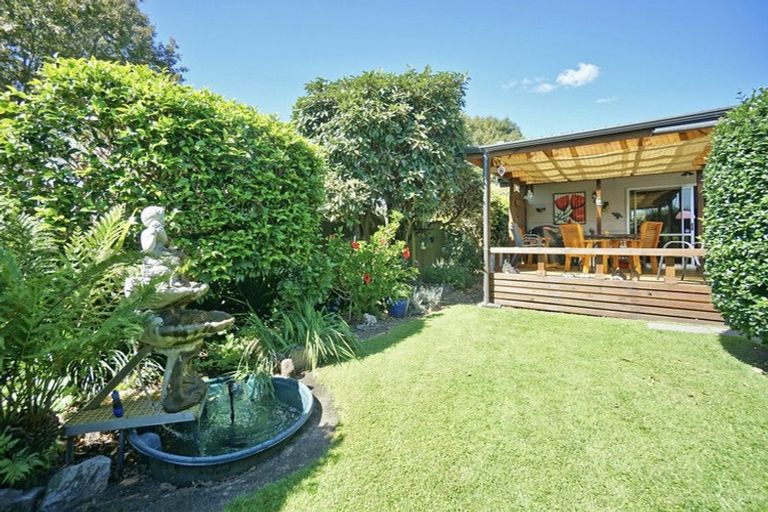 Photo of property in 14 Bishoprick Crescent, Te Puke, 3119