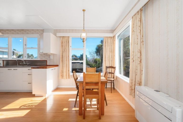 Photo of property in 21 Gray Avenue, Paraparaumu Beach, Paraparaumu, 5032